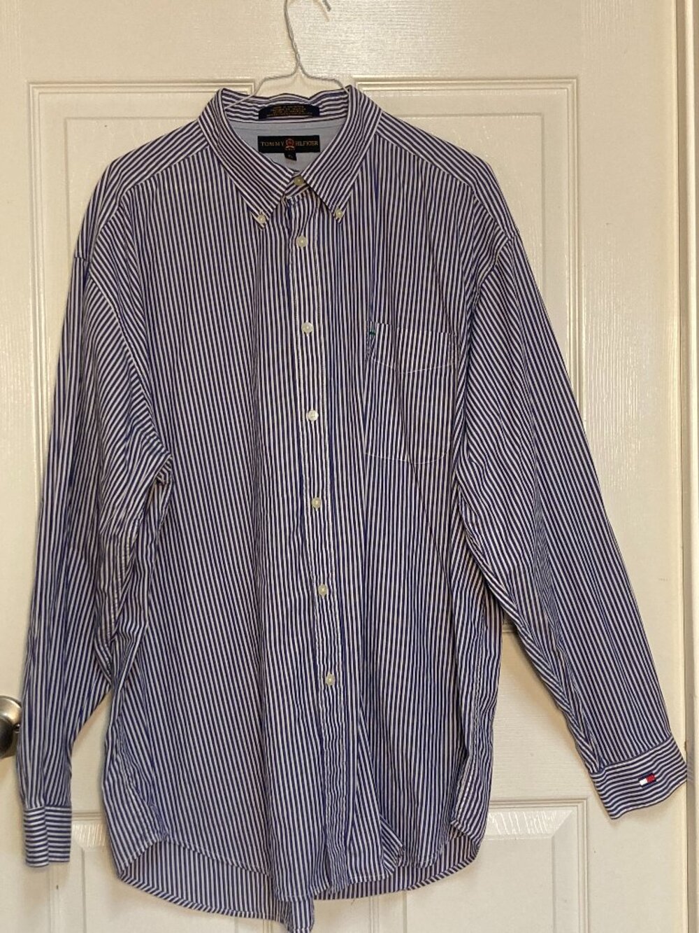 Men's dress shirt by Tommy Hilfiger Golf blue and white sze XL